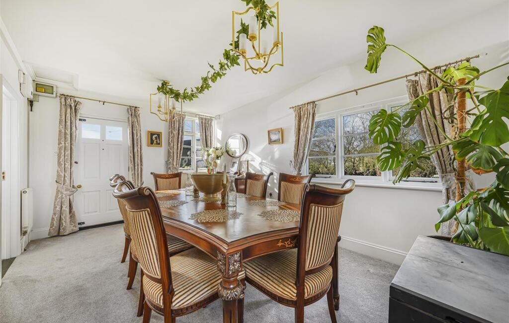 steeple dining room
