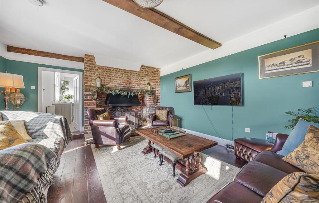 steeple living room